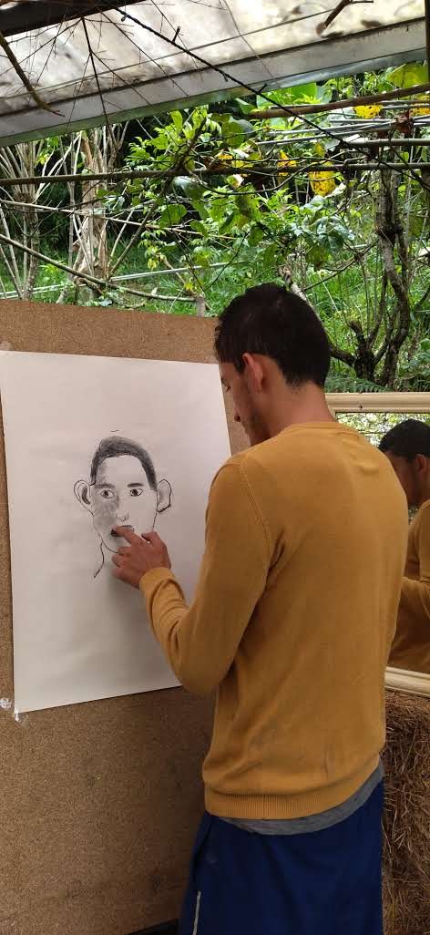 Clases de pintura en la montaña